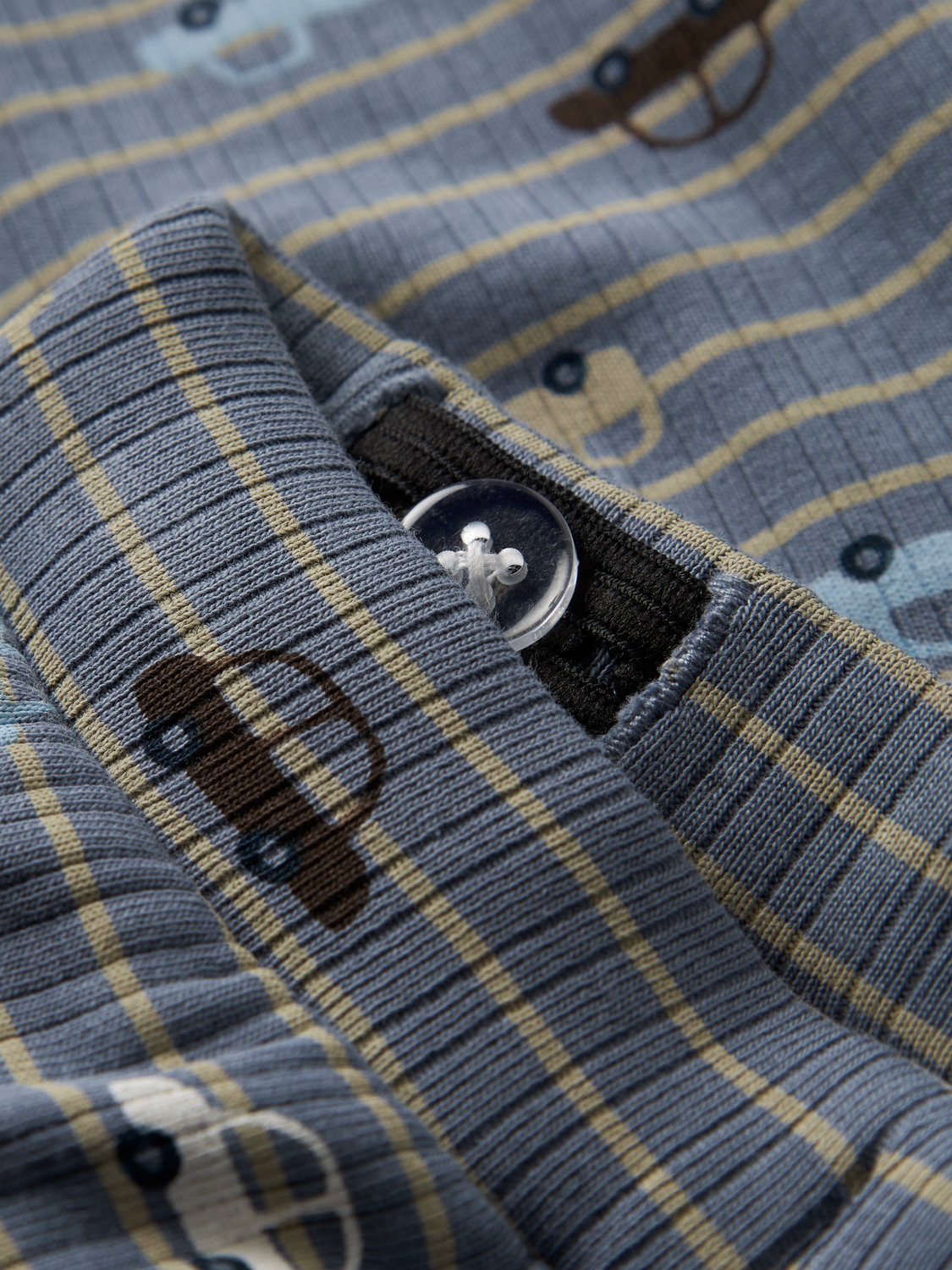 model_shot-front_full